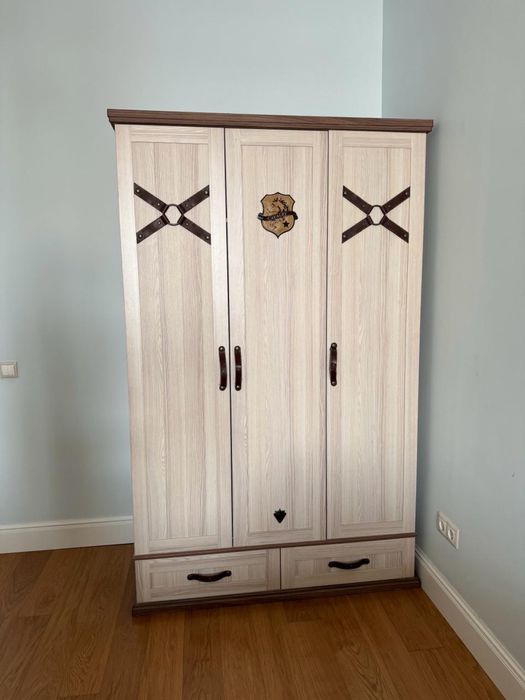 Детская мебель .