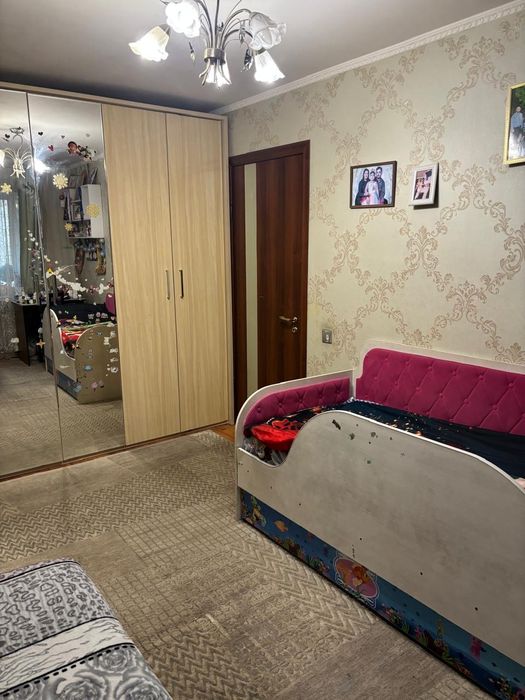 Продам 2 к р-н Пирамиды 2/9