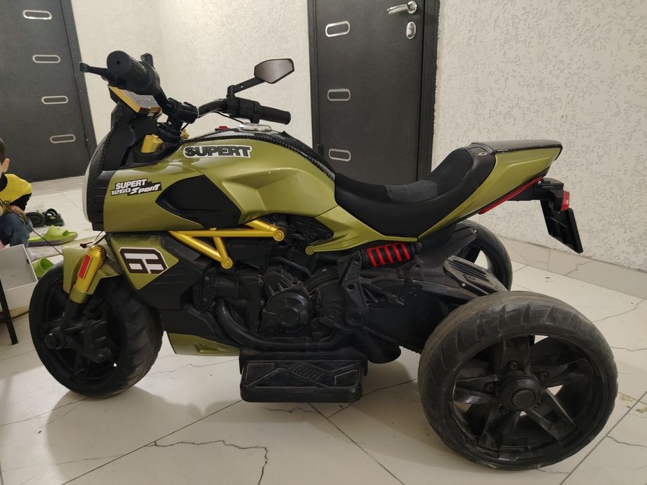 Elektro motosikl sotiladi