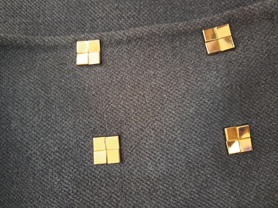 Красивое женское пальто.