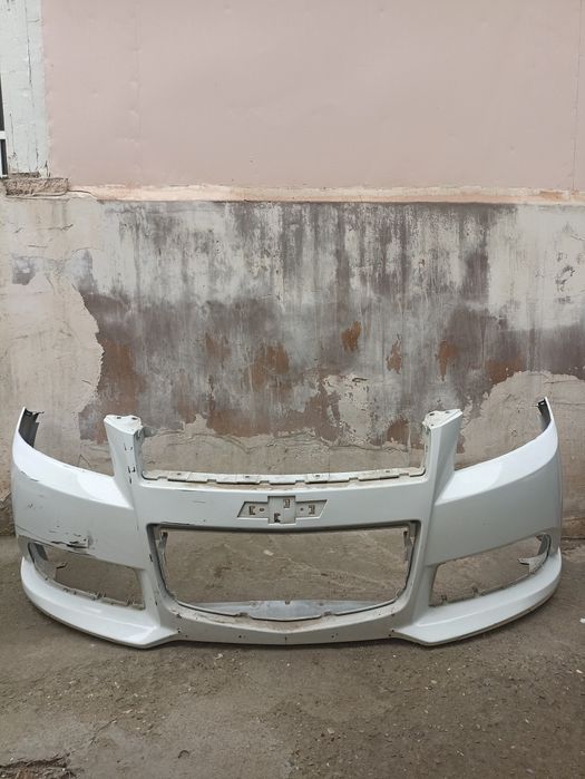 Srochno sitiladi nexia 3 oldi bufer yirtilmagan qirilgani uchun almawg