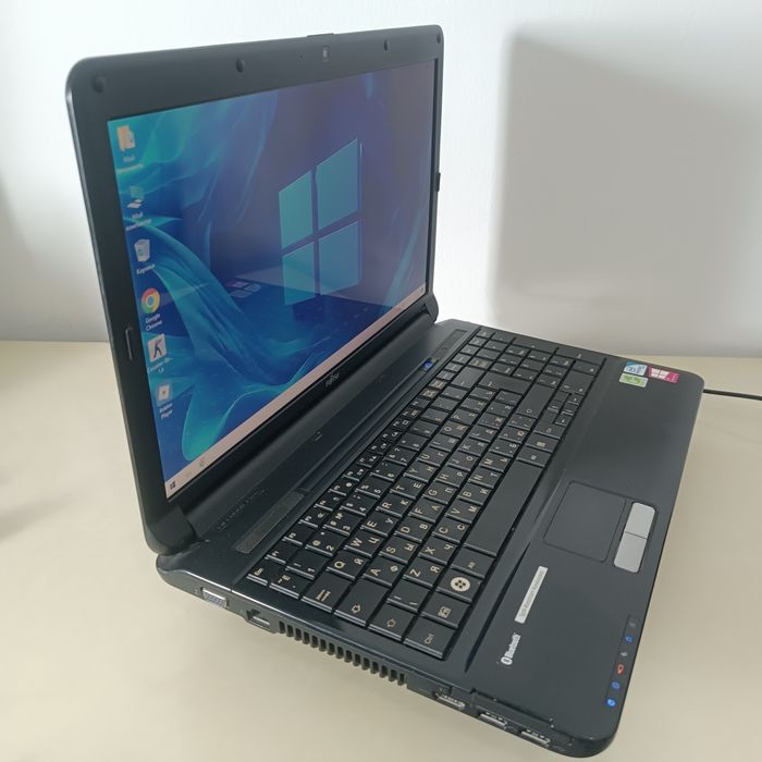 Ноутбук Fujitsu AH530