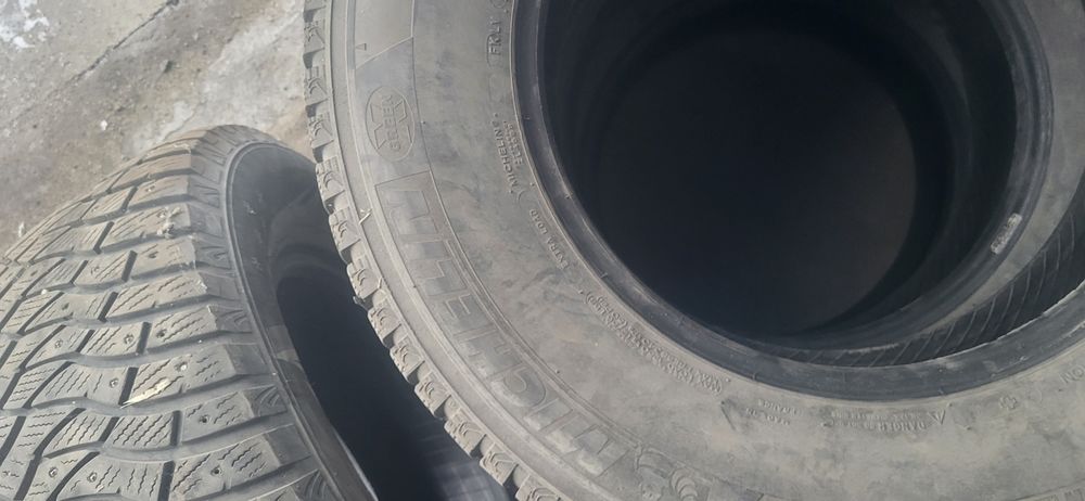 Продам Шины зимние   R 17
