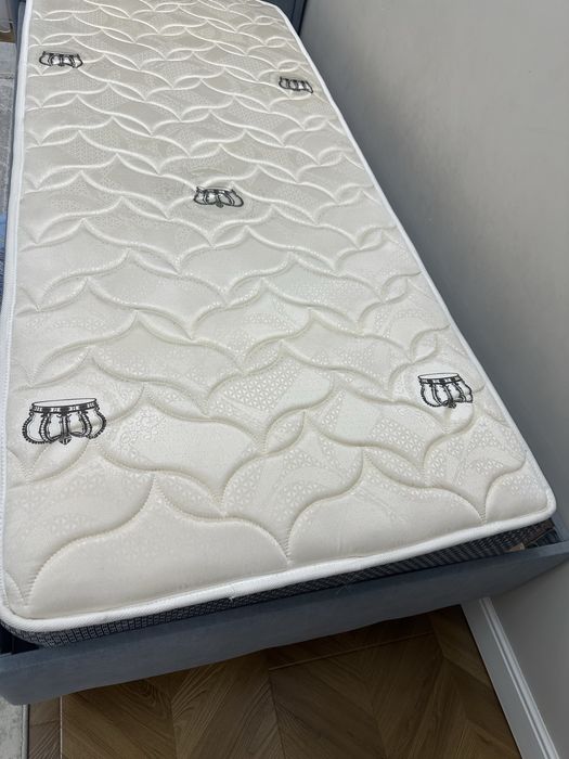 Продам матрас срочно