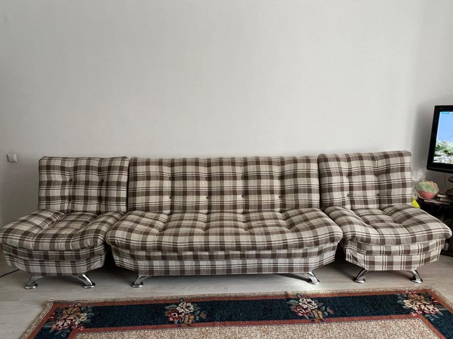 Продам диван с креслами