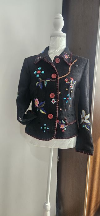 Sacou brodat Zara