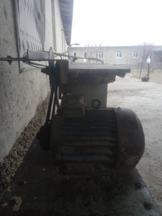 Yog'och kesadigan stanok