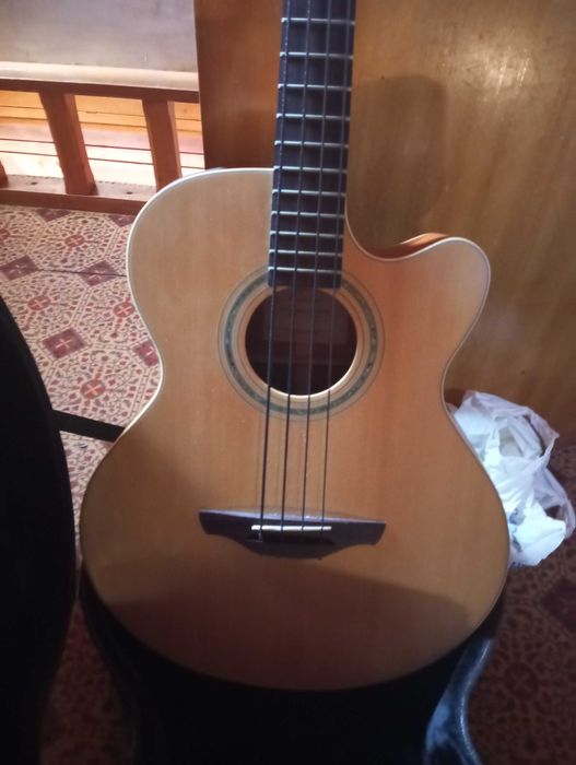 ЕлектроАкустична Бас Китара Такамини Джъмбо