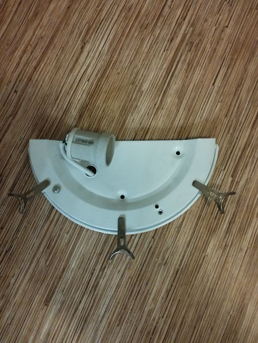 Продам светильник настенный