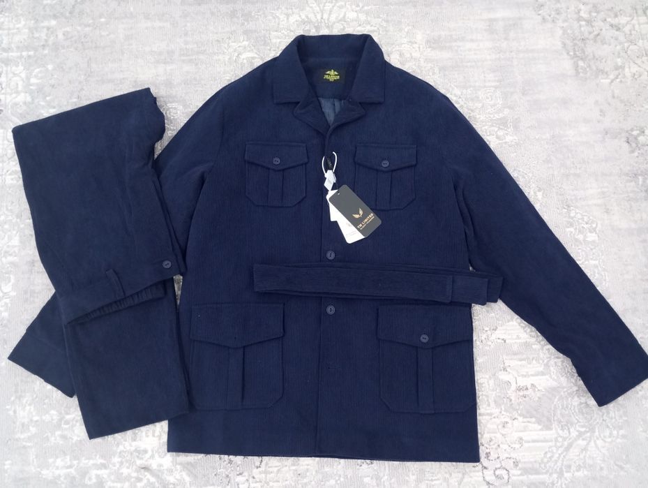 Продам вельветовый комплект