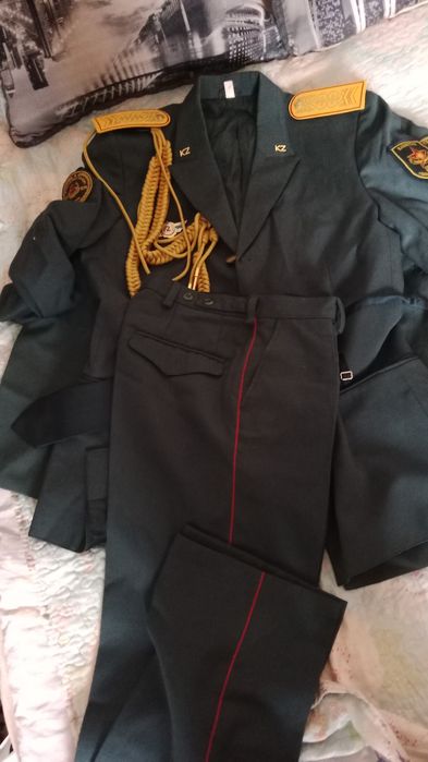 Военная парадная форма