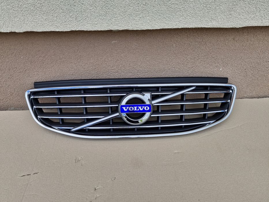 Grila centrala Volvo XC60 NOUA 2013-2016