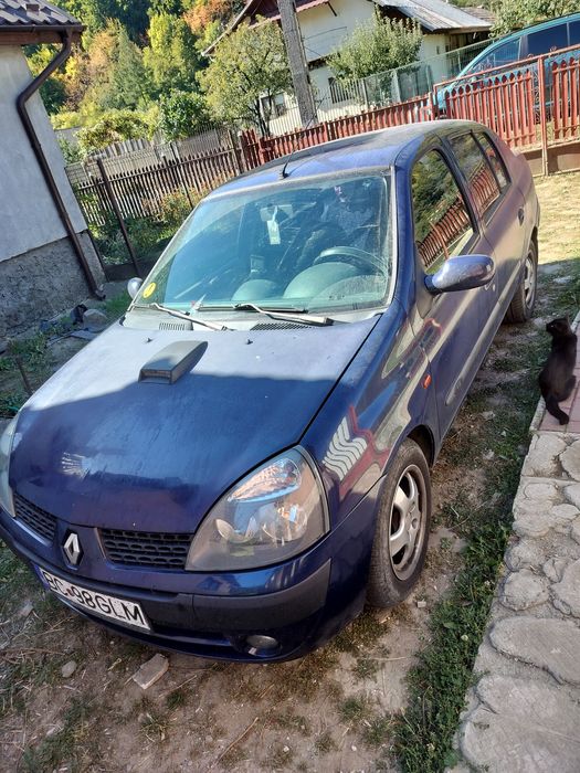 Vând Renault Clio an 2004