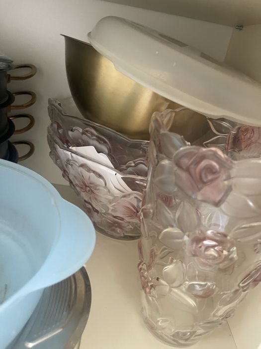 Үйге арналған ыдыс аяк, көрпе -көпшік