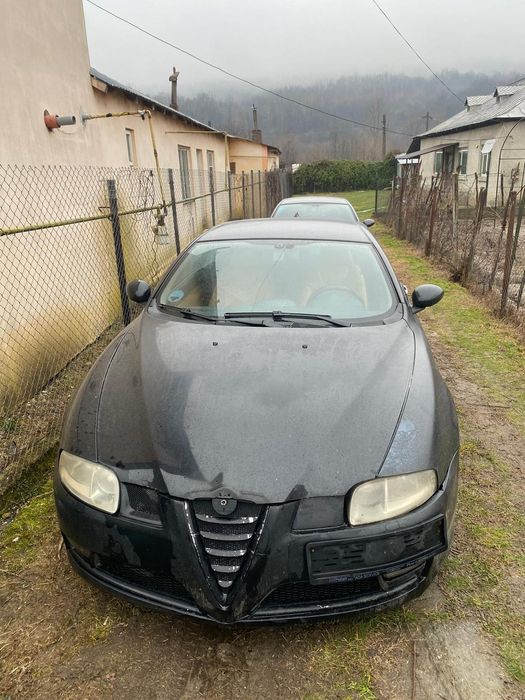 Dezmembrez Alfa romeo Gt 1.9 150 cp si alfa 147