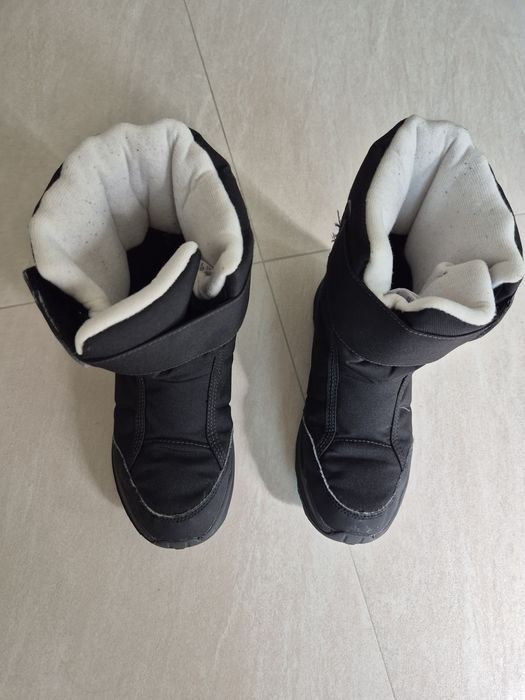 Маратонки  Adidas и ботуши Quechua