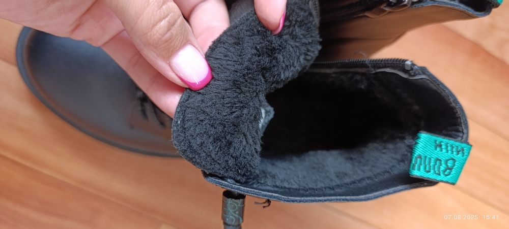 Продам ботинки демисезонные