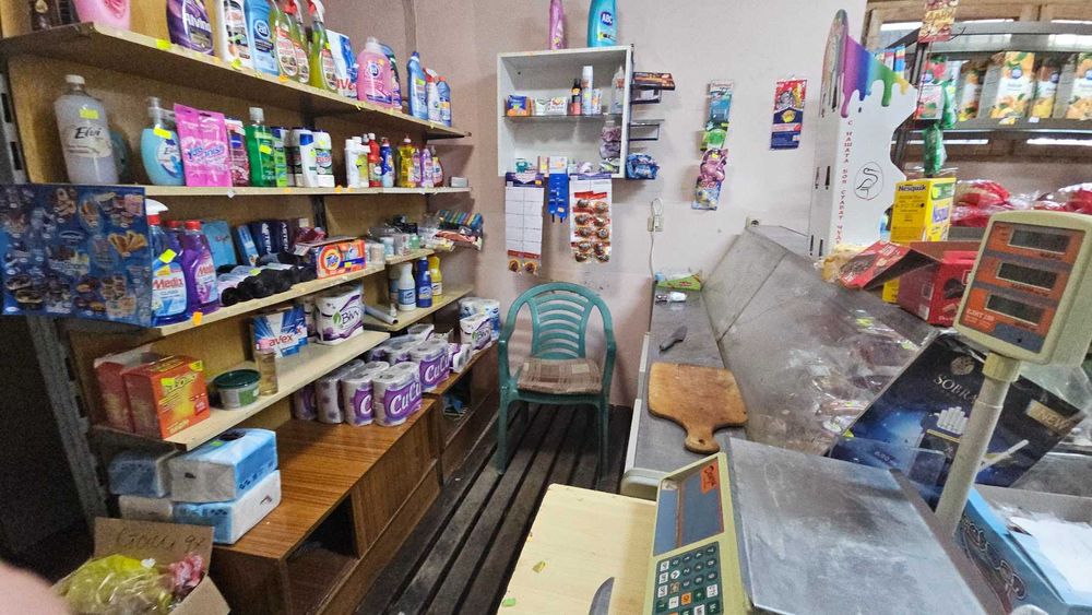 Магазин за хранителни стоки или друг бизнес