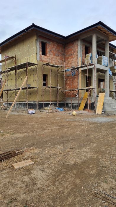 Casa parter+etaj+pod ,450 mp teren, strada Tudor Vianu