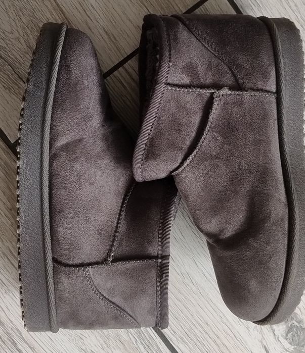 Cizme tip UGG gri