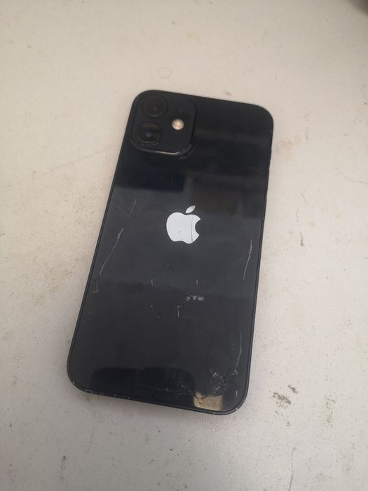 Продам iPhone 12mini.