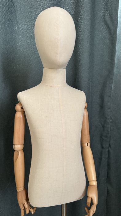 Продам манекен для детской одежды