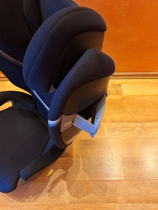 Scaun auto pentru copii Cybex Gold SOLUTION S2 I-FIX Moon Black