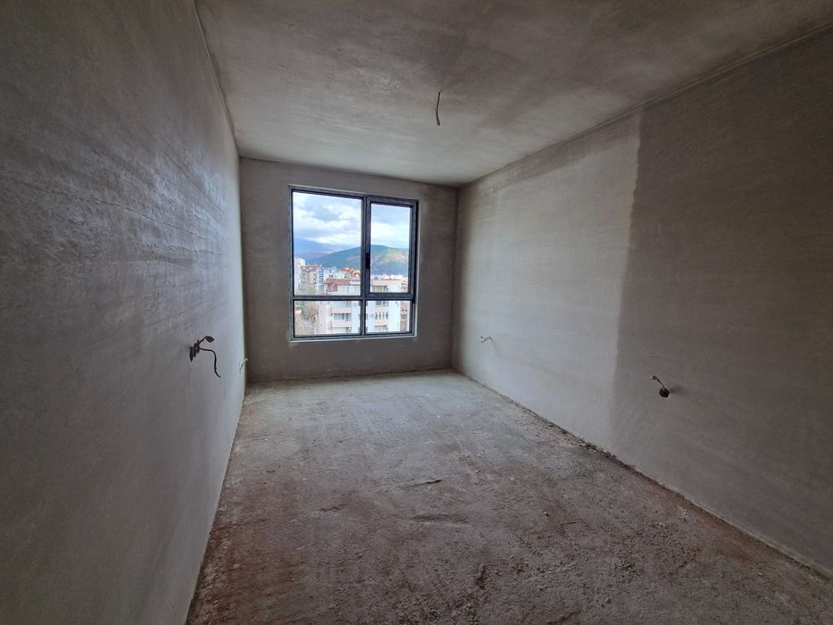 Тристаен апартамент в кв. Освобождение, гр. Благоевград