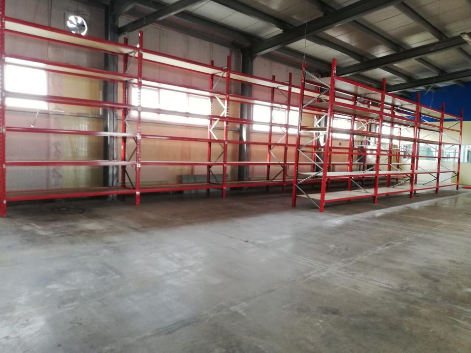 lichidare de stoc la rafturi metalice profesionale