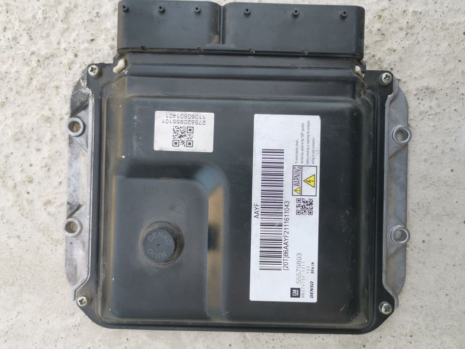 calculator motor Opel Astra J 1.7 cdti cod 55579893 / AAYF