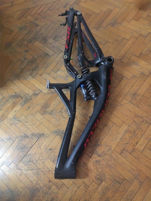 Cadru+shock demo 8 2014 M stare foarte bună