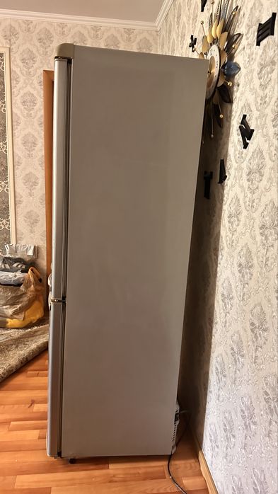 Продам холодильник