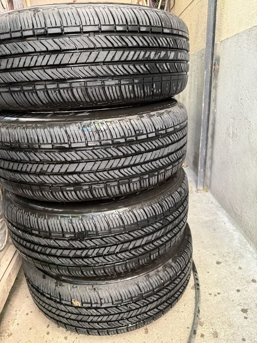 Продам диски с шинами 215:65:15