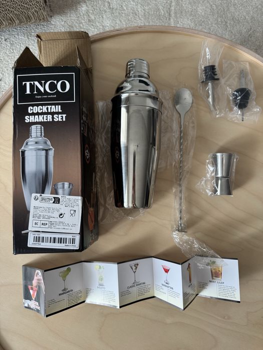 Set cocktails accesorii barman pt bauturi cu retete cocktails 750 ml