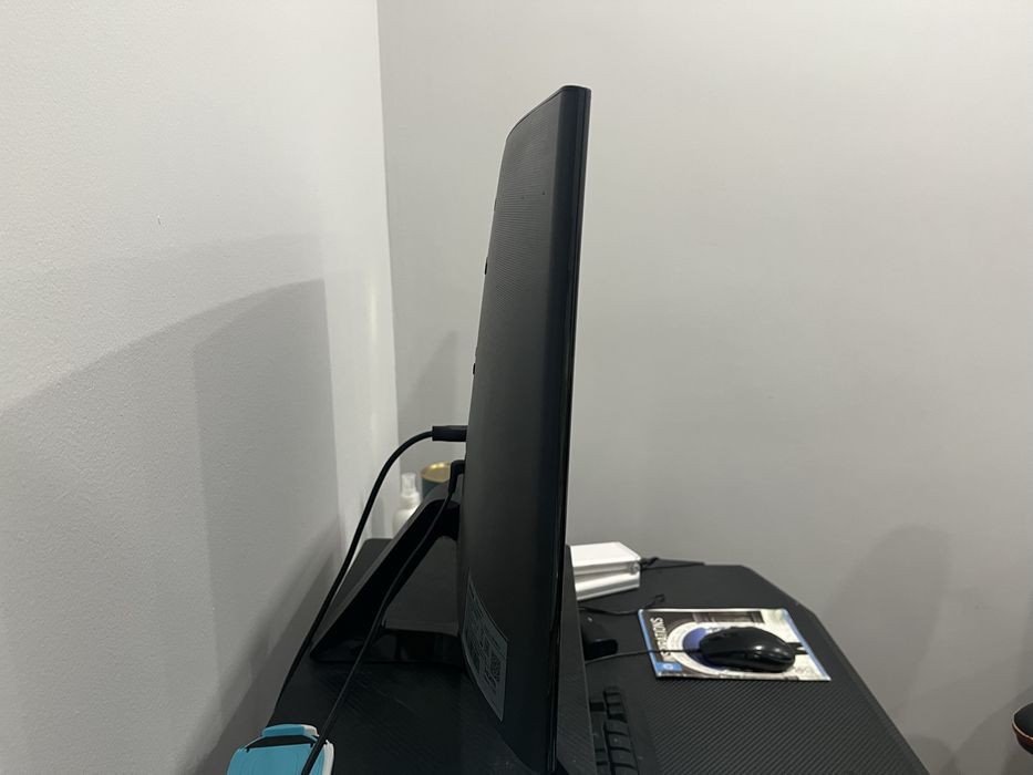 Монитор Samsung