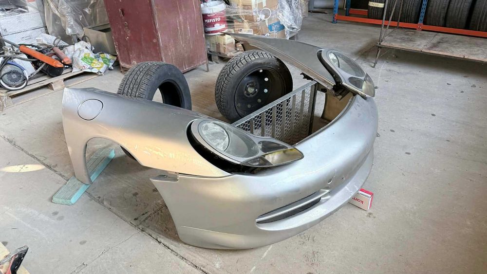 Калник преден десен Порше 911 996, Carrera Porsche 996