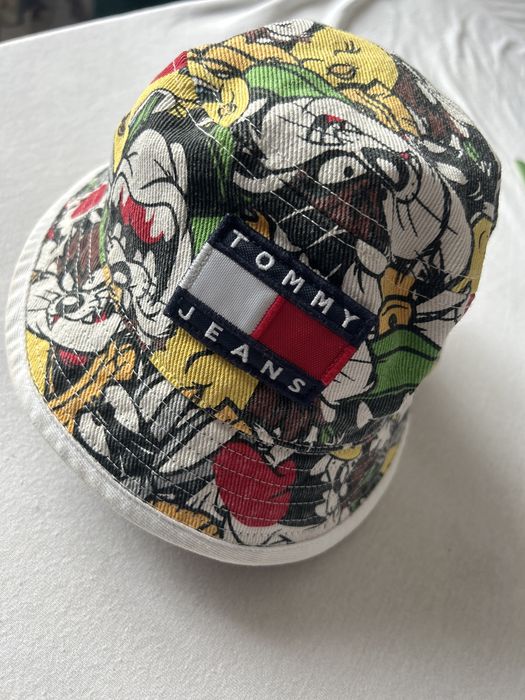 Pălărie si Tricou Tommy Hilfinger