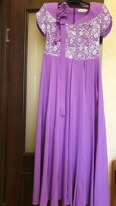 Продам платье нарядное