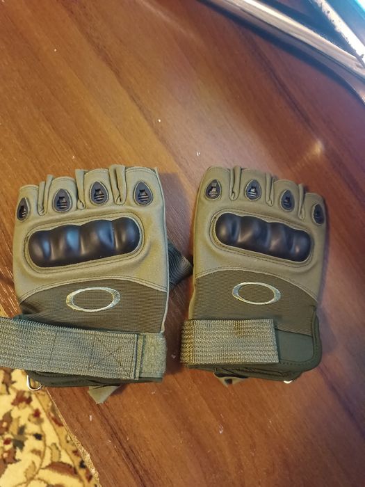 Перчатки тактические