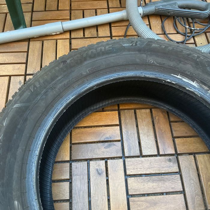 BRIDGESTONE Blizzak LM-005 215/60 R17 100V - 2 броя ДОТ 2624