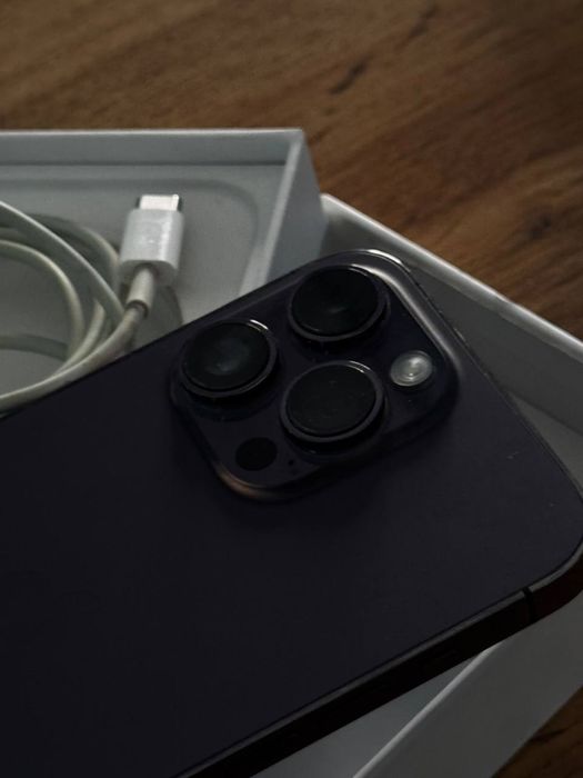 Apple iPhone 14 pro max