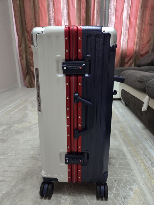 Чемодан, Сумка, Дорожная Чемодан  + Тапки