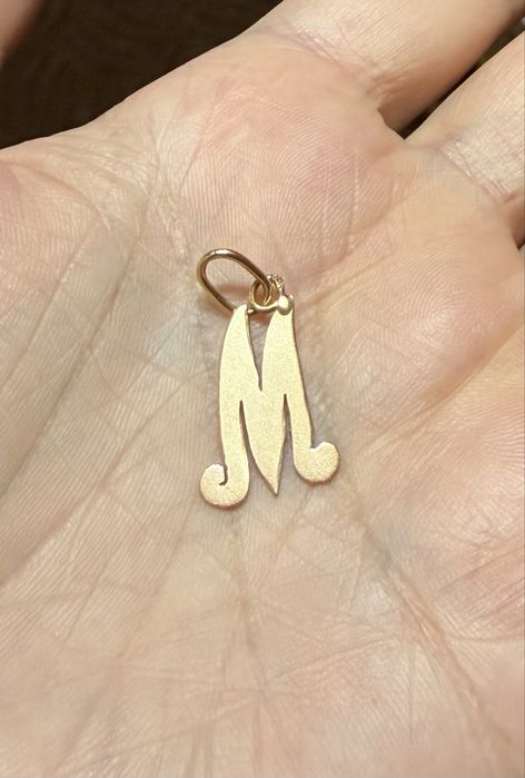 Medalion aur 14k “ M “