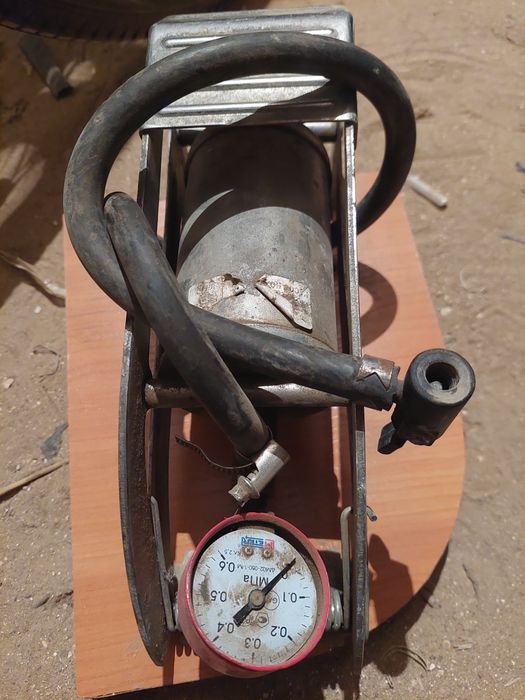 Механический ножной насос