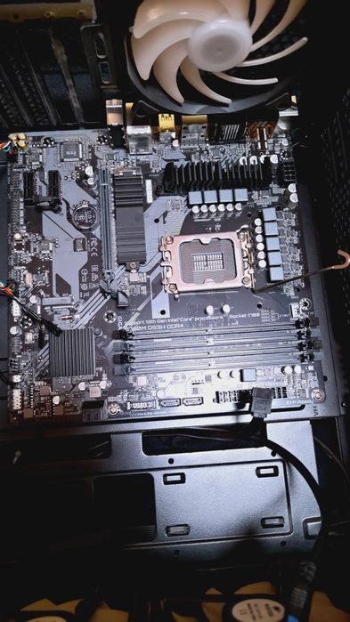 gigabyte b760m ds3h dd4 новая