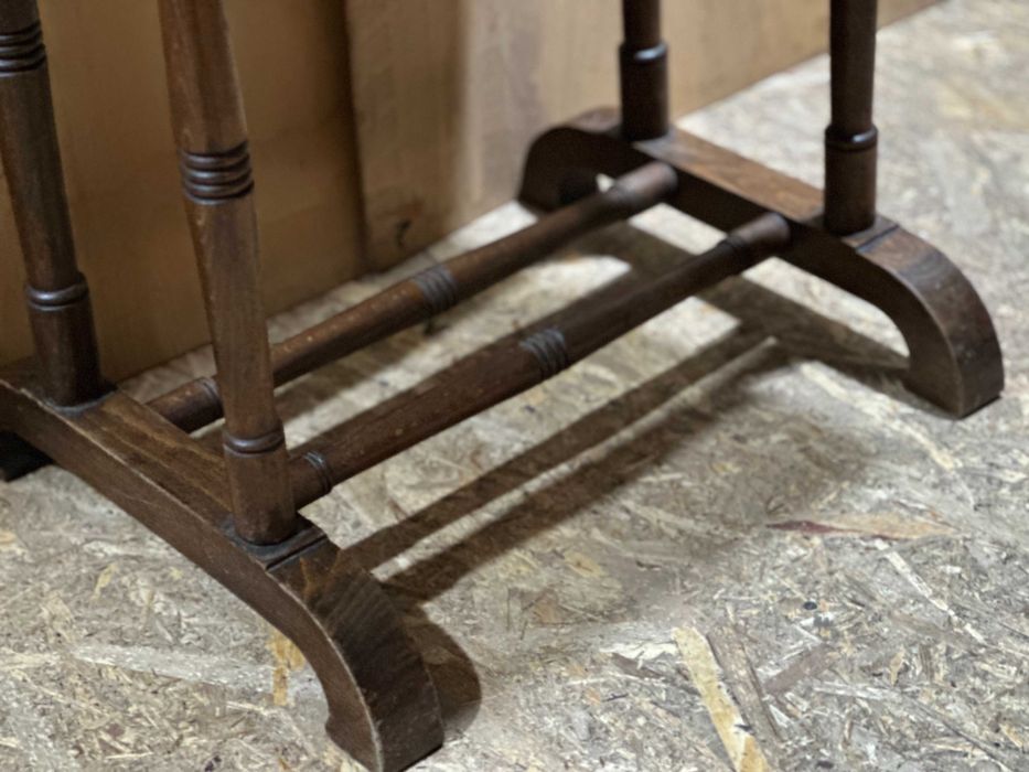 Masuta Vintage de Machiaj cu oglinda si Compartimente interioare Stil Victorian