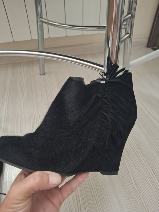 Продается Женская обувь