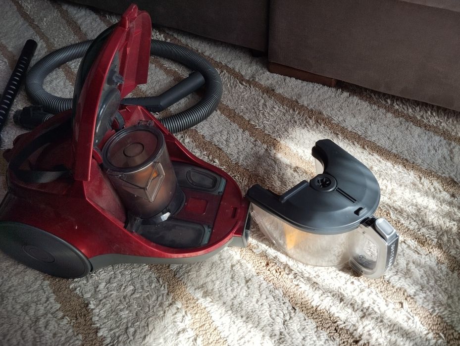 Продаю пылесос LG