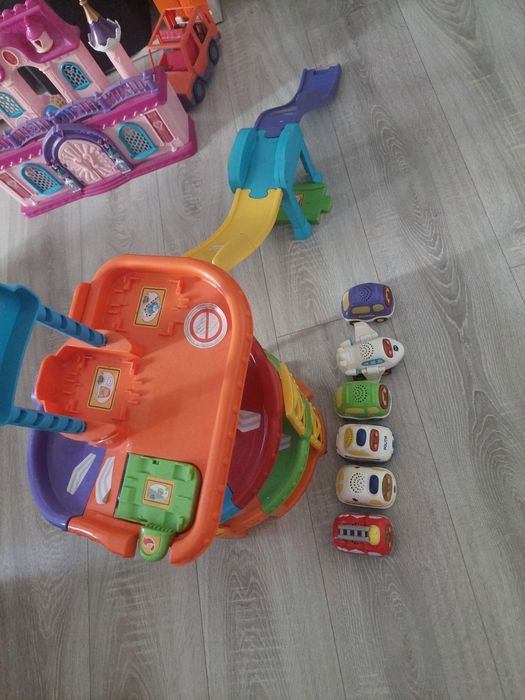 Parcare supraetajata, 1-5 ani, Vtech Tit-Tit Masinute