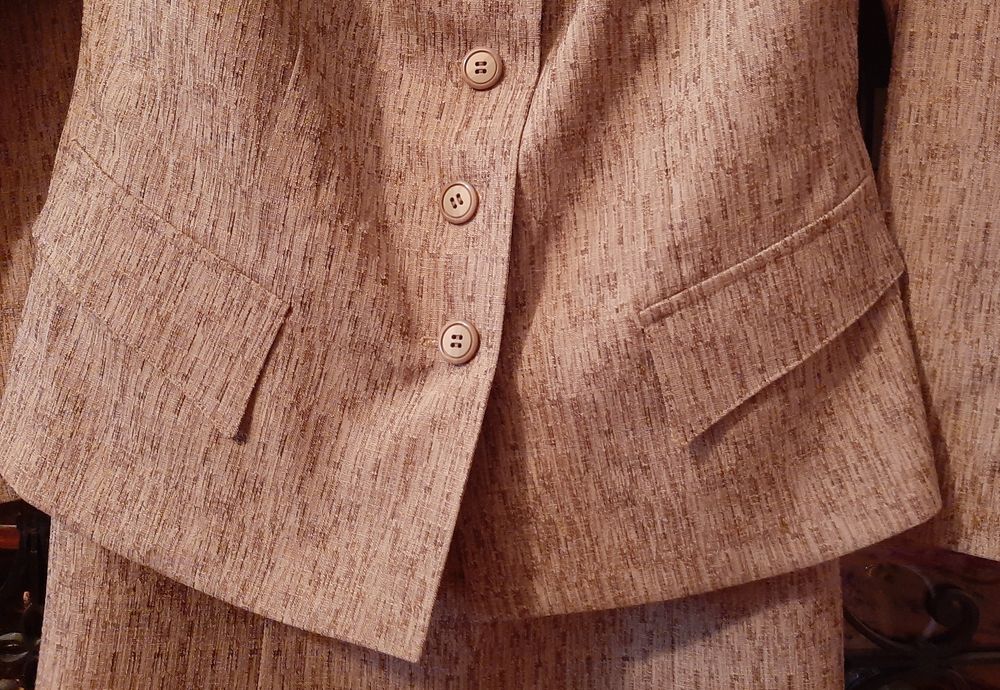 Женский костюм классика